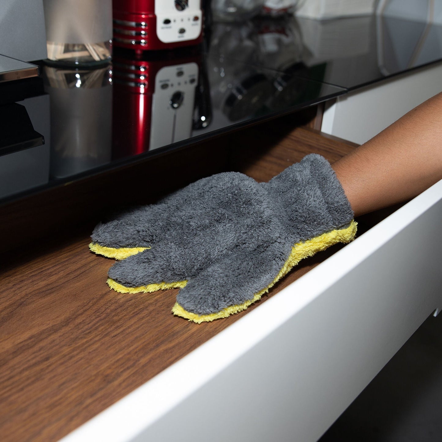 The Stranger Helpful Handy Mitt